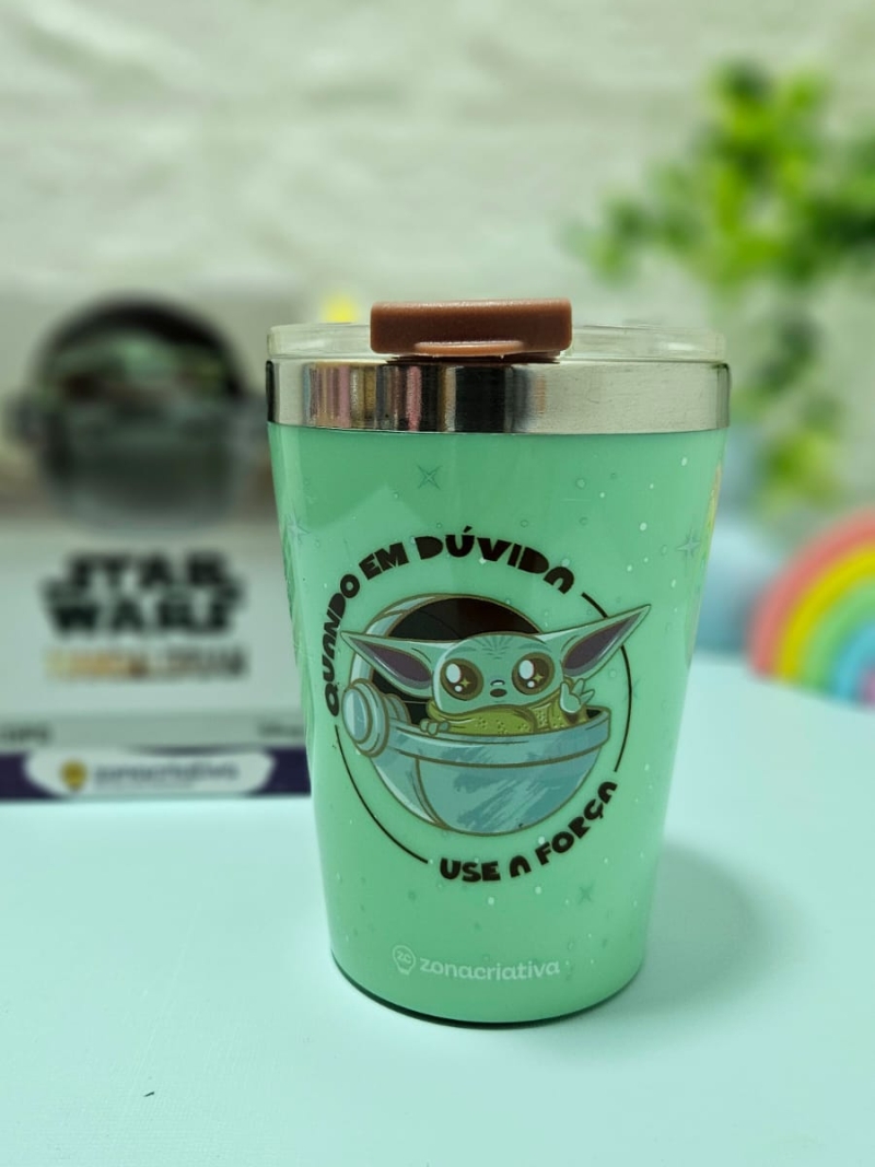 Copo Com Tampa  Snap  Baby Yoda Star Wars - Zona Criativa - Arco Ìris