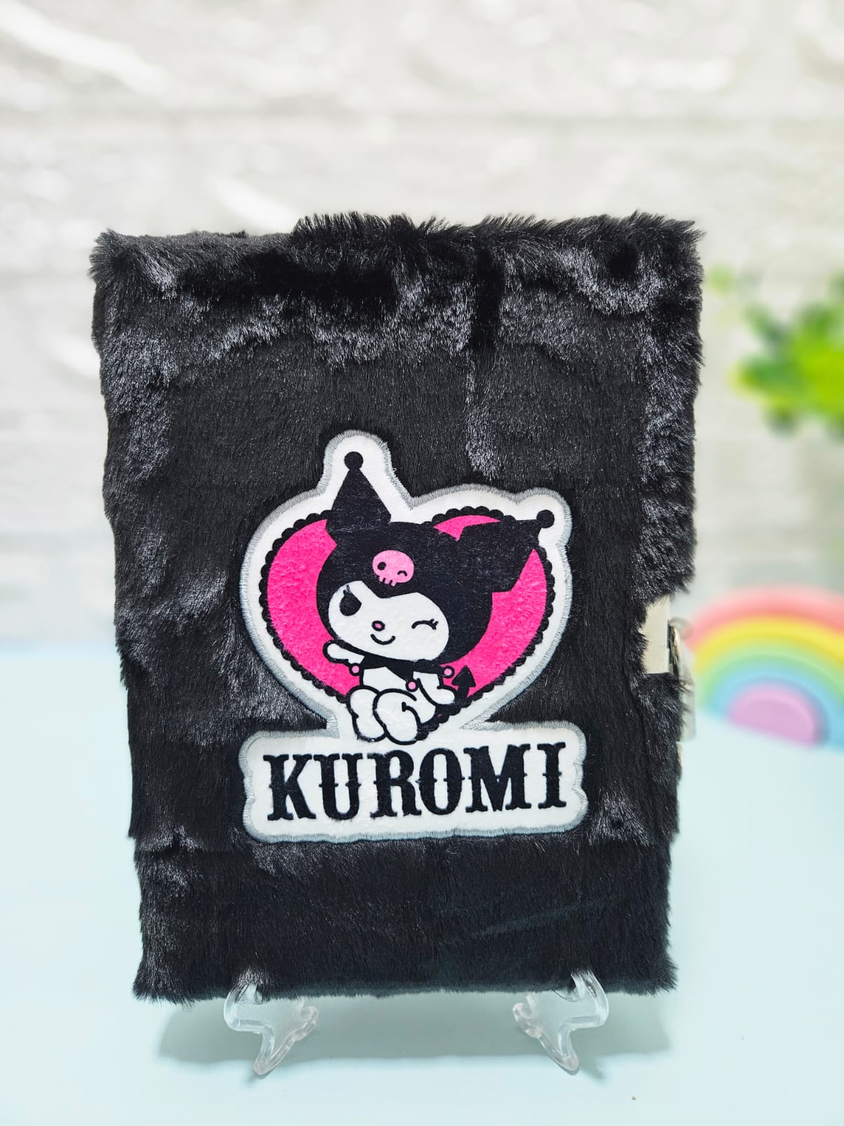 Caderno Diário Pelúcia Kuromi 80 Folhas - Zona Criaiva - Arco Iris