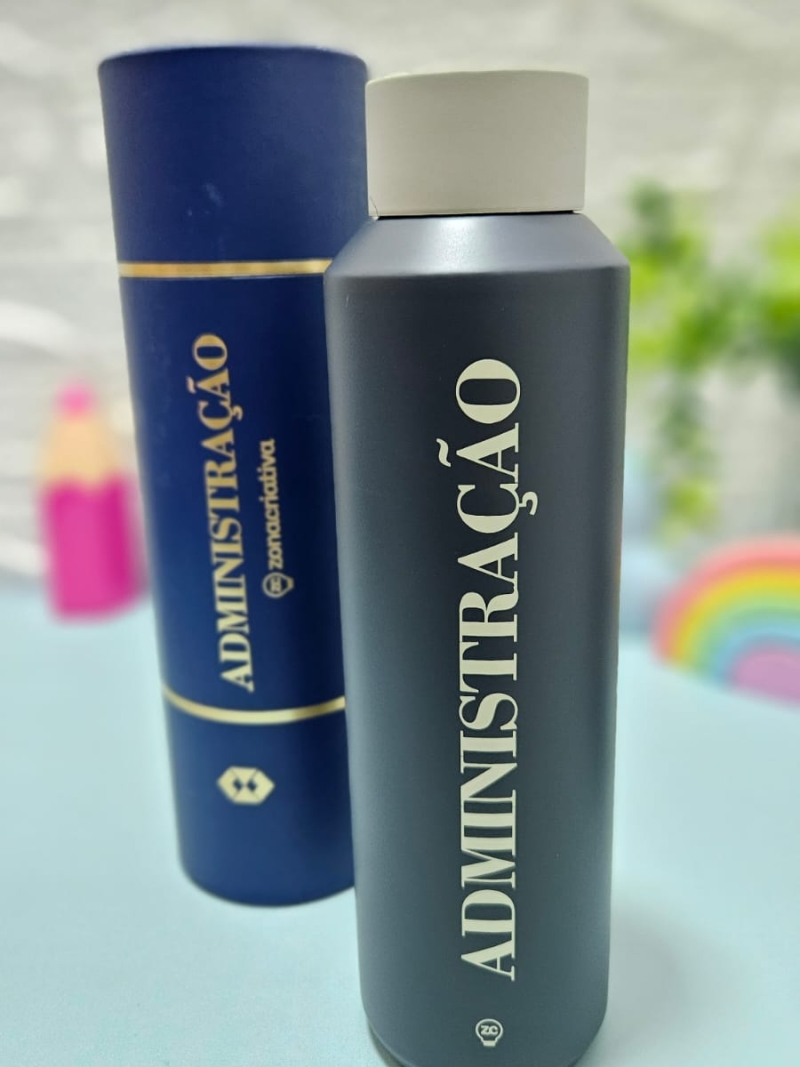 Garrafa Acqua 600ml Profissões Administração   - Zona Criativa - Arco Iris